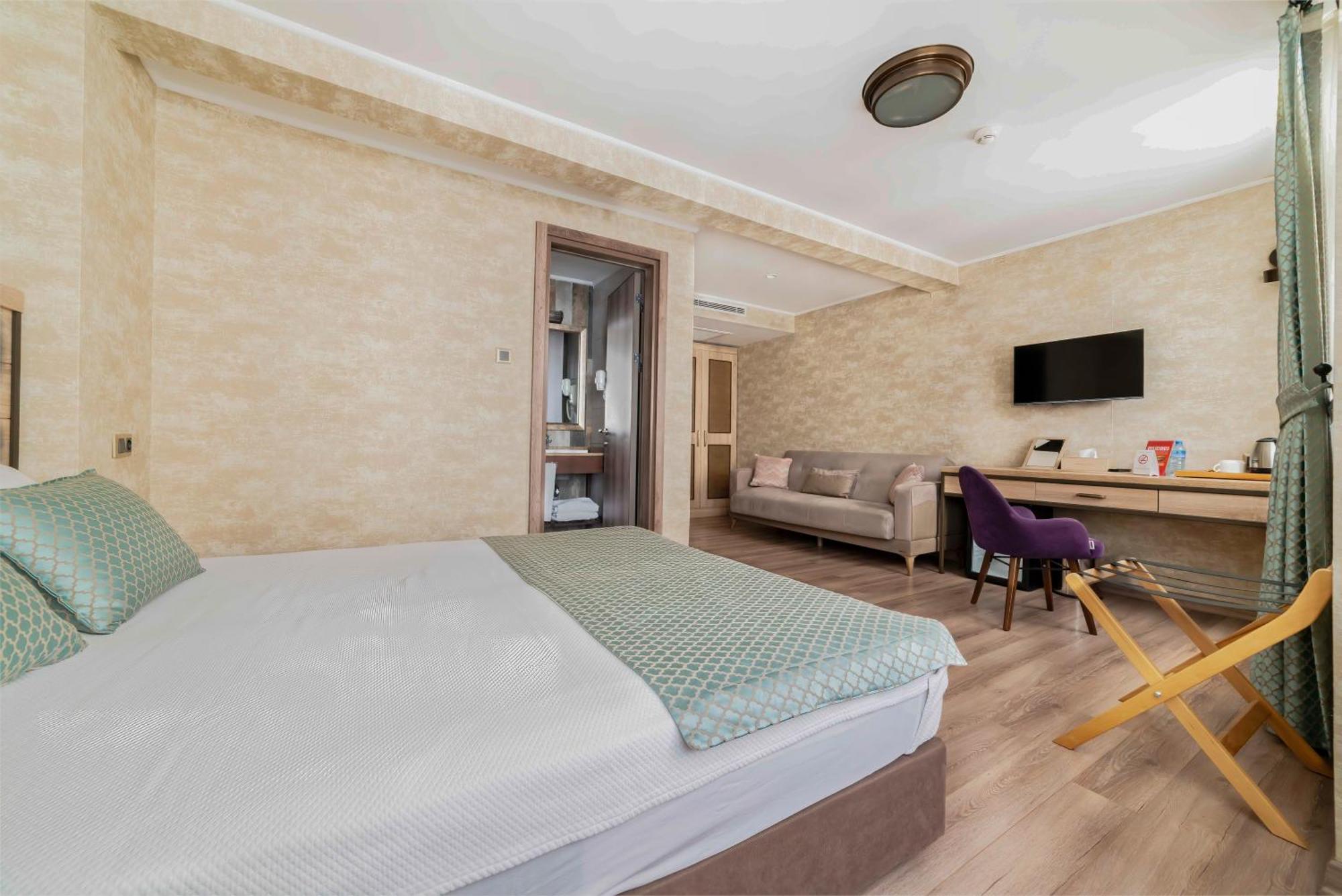 Otel Castle Franco 2*