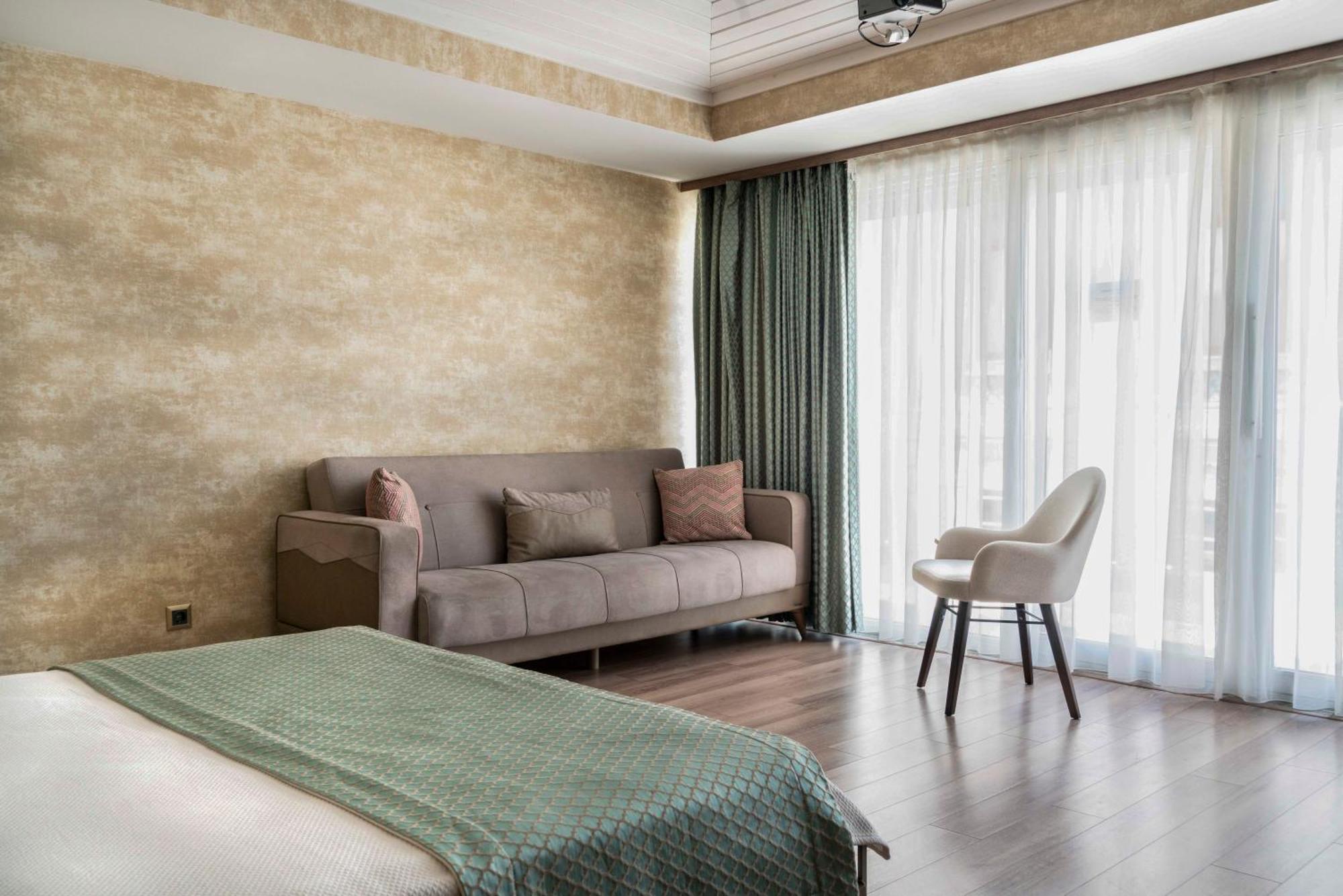 Hotel Castle Franco 2*